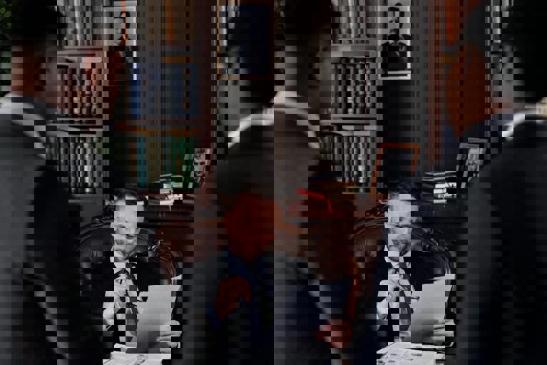 Prime Minister Faces Growing Pressure Over Leaked Cabinet Emails